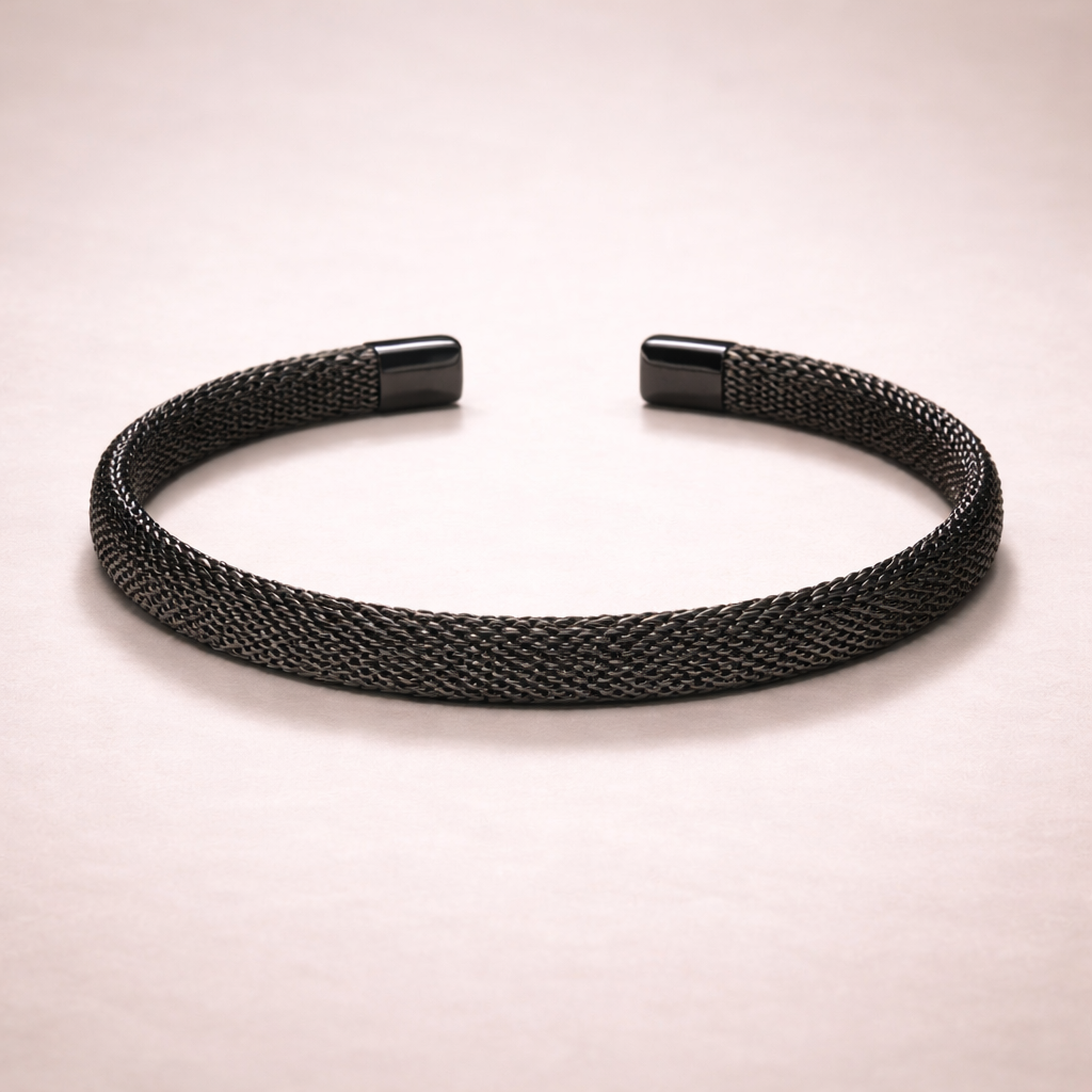 Evara™ Noir Mesh Cuff