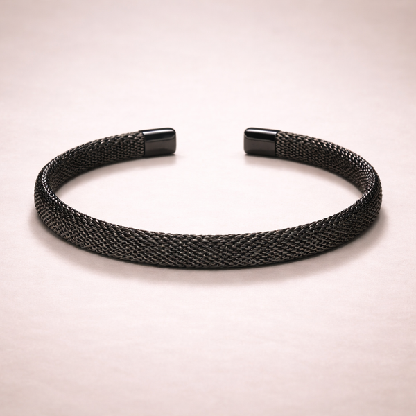 Evara™ Noir Mesh Cuff