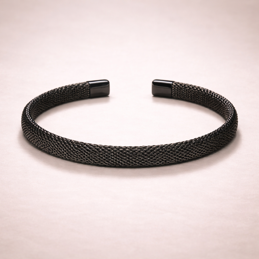 Evara™ Noir Mesh Cuff
