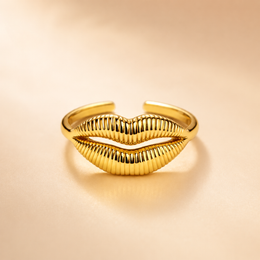 Golden Kiss Statement Ring